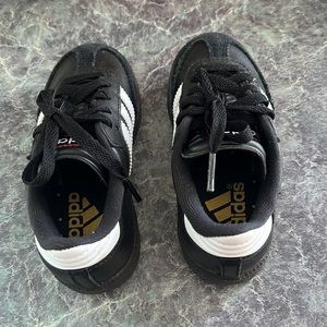 New Adidas Performance Samba leather indoor soccer shoe (toddler size 9) Unisex